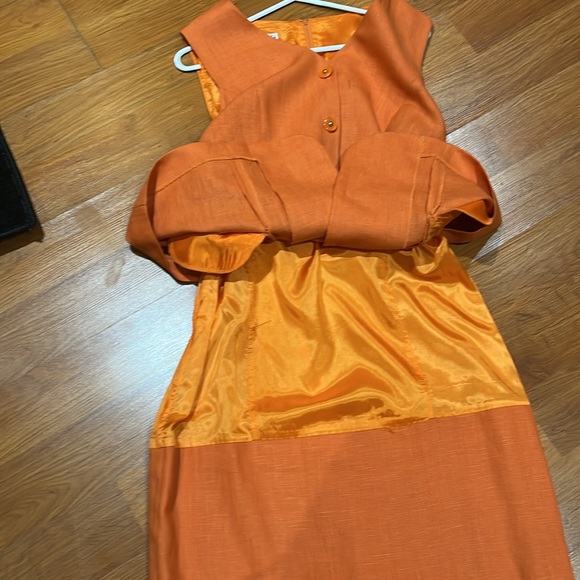 Ladies dress - Picture 9 of 11